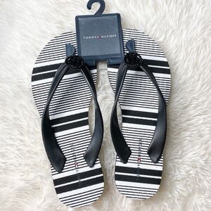 New Tommy Hilfiger Flip Flop Sandals Size 5
